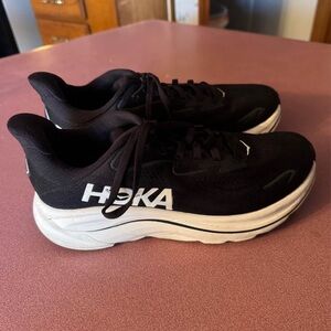hoka clifton 10